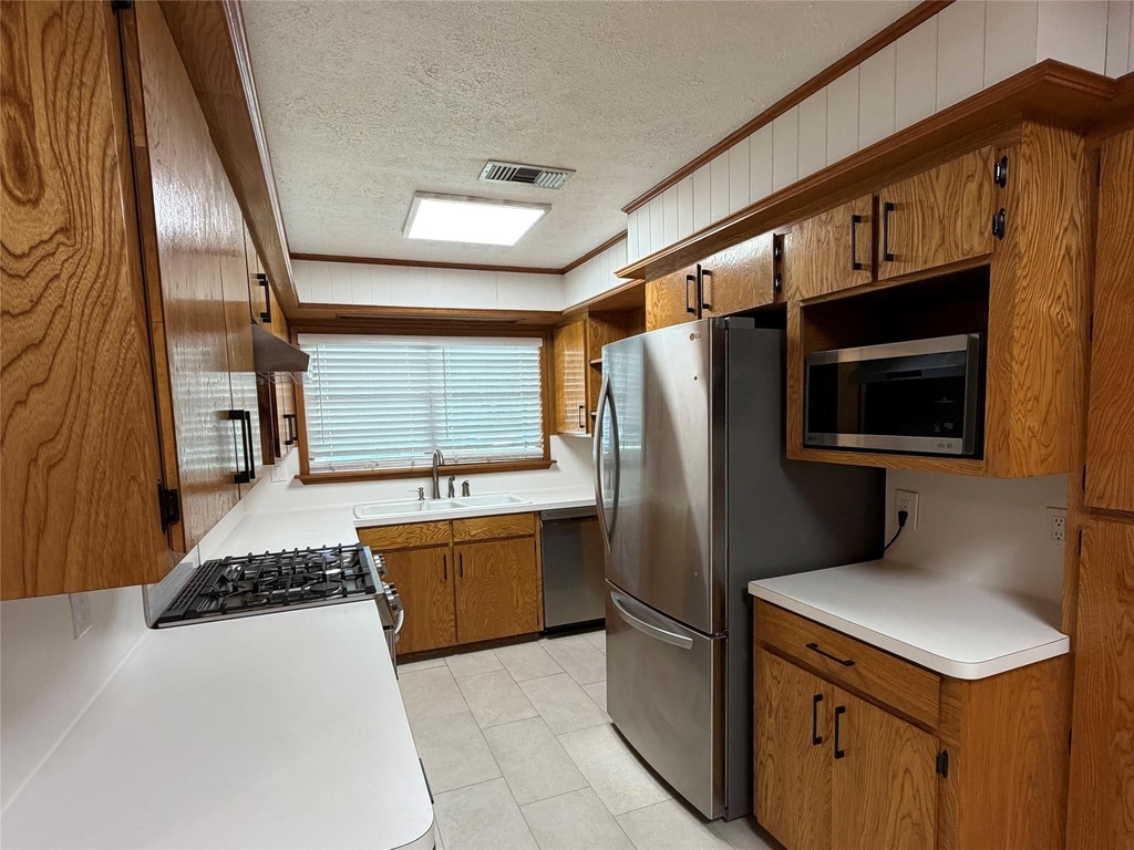 922 Hector Avenue - Photo 9