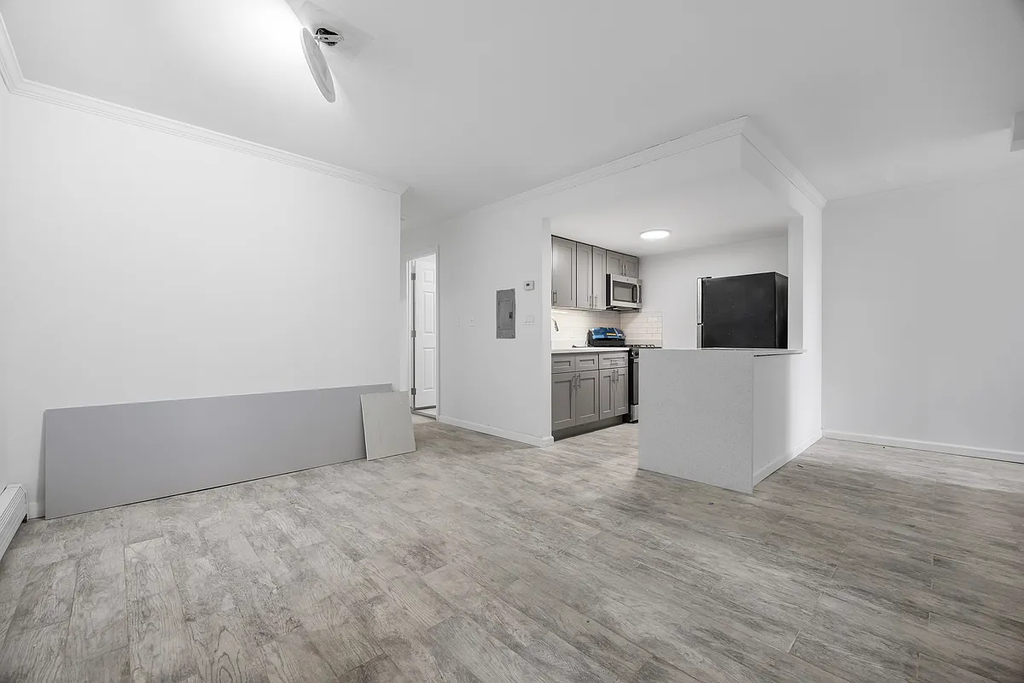 174 Sumpter Street - Photo 2