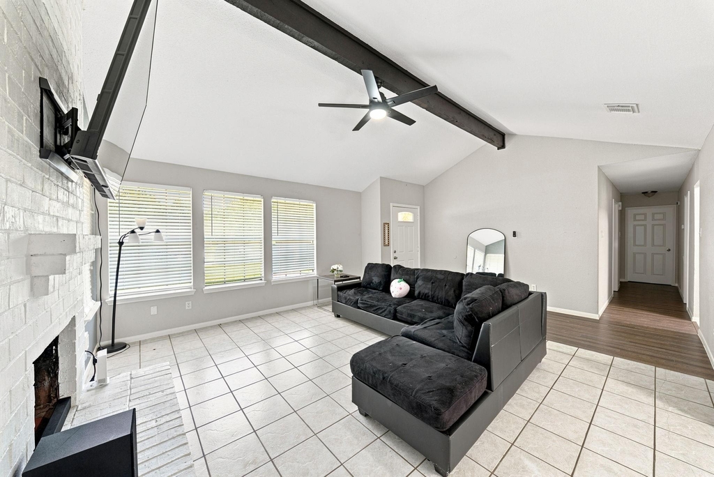 19914 Fort Davis Court - Photo 2