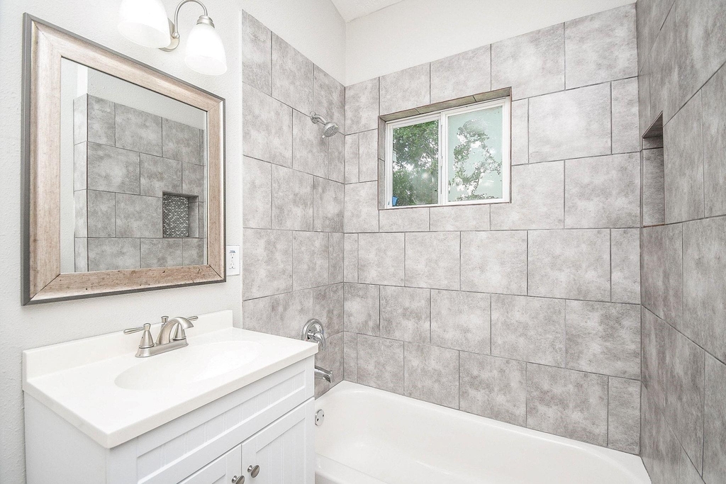 4137 Galesburg St - Photo 16