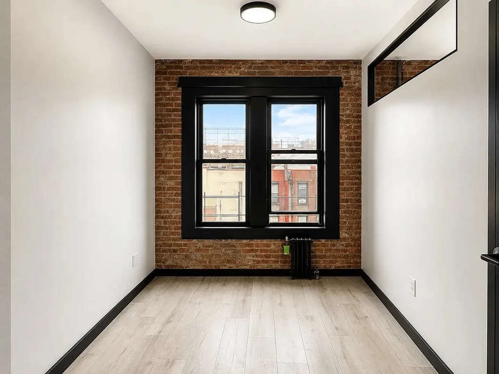2100 2nd Avenue - Photo 3