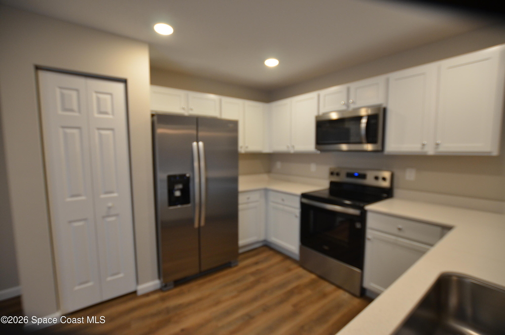 350 Dolphin Street Se - Photo 4