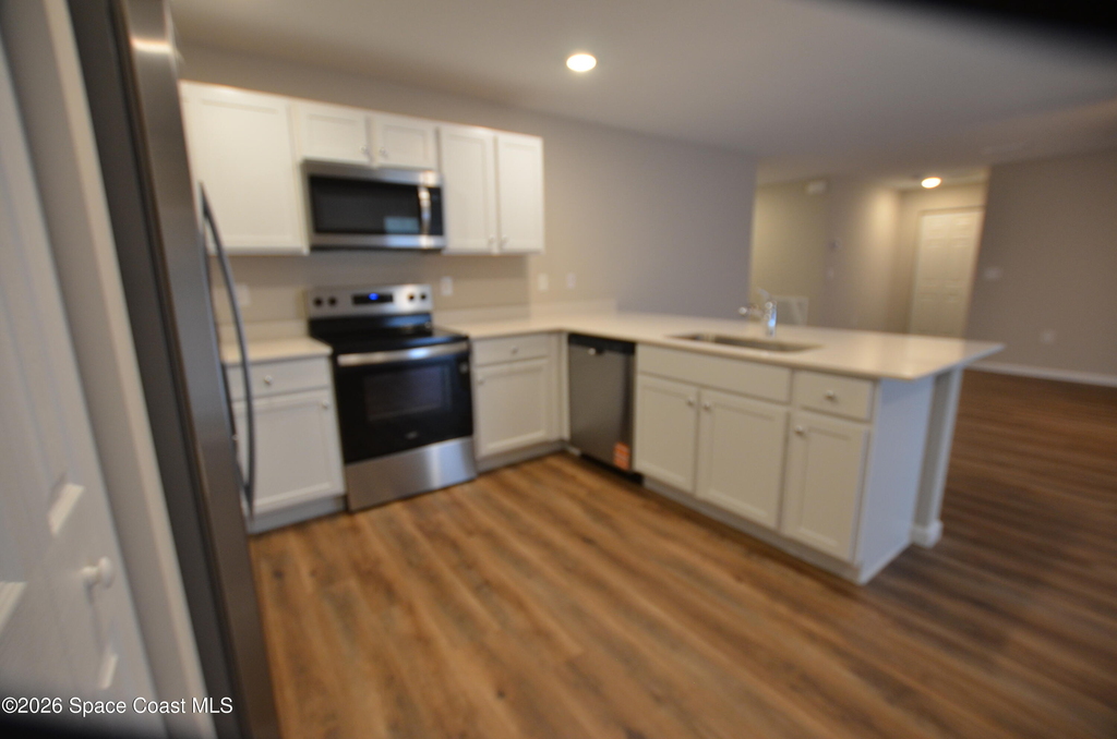 350 Dolphin Street Se - Photo 3