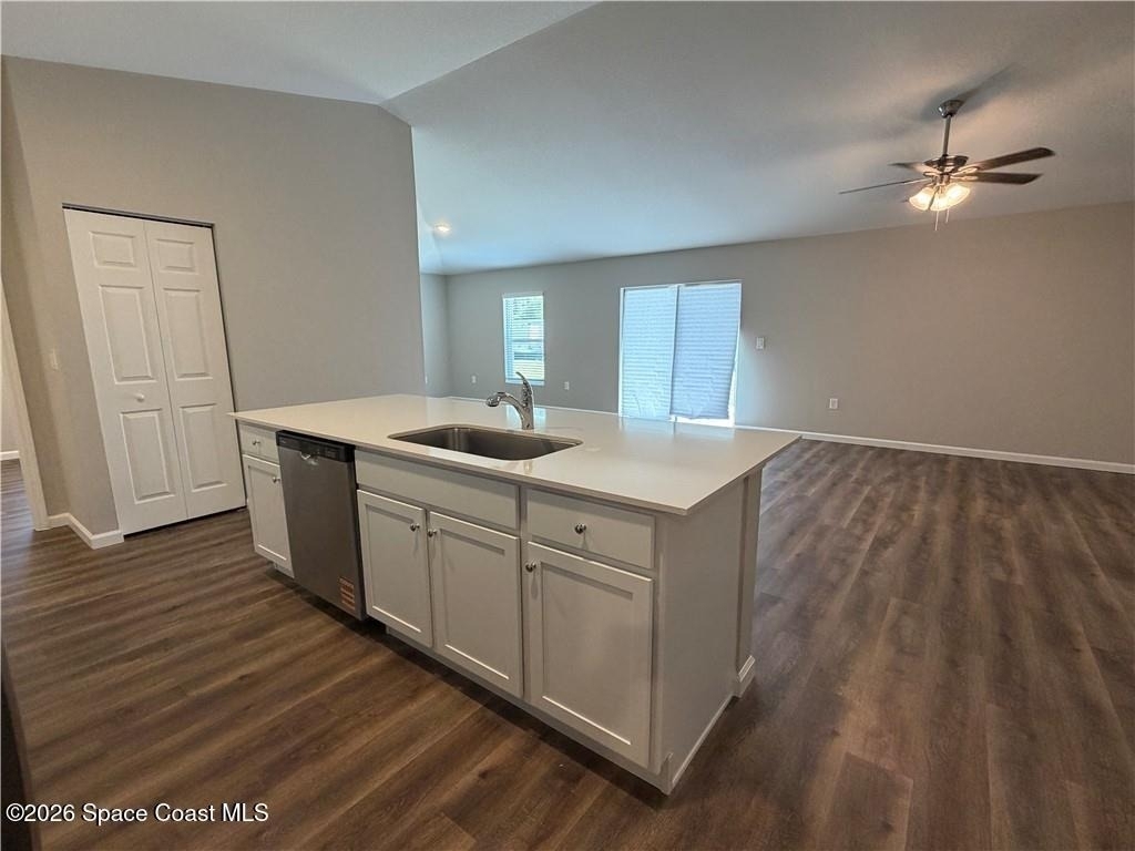 340 Dolphin Street Se - Photo 6