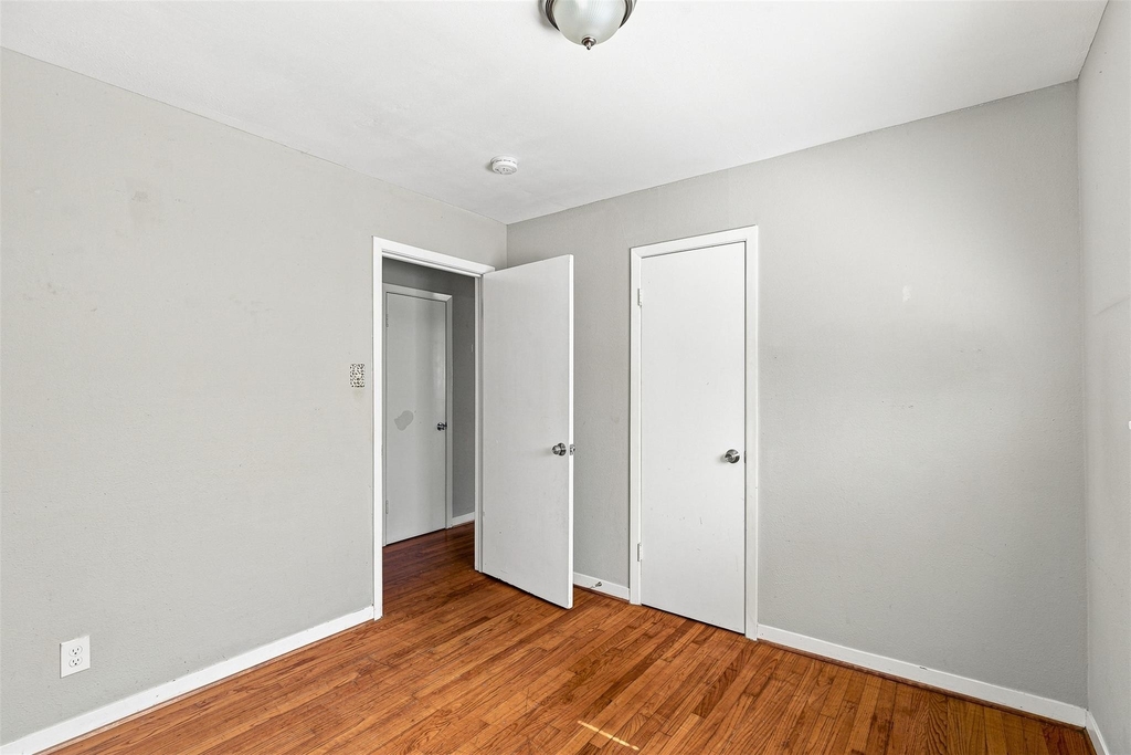 509 Avenue J - Photo 12