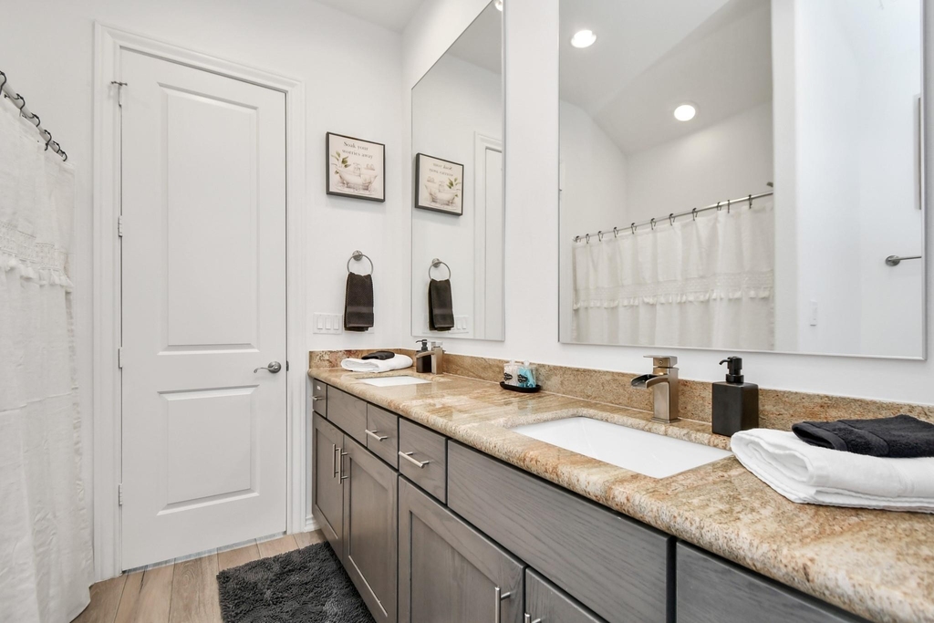 3243 Real Street - Photo 38