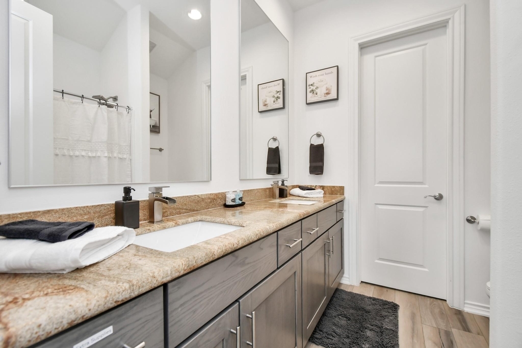 3243 Real Street - Photo 42