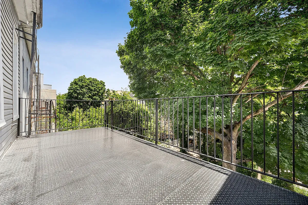 136 Cornelia Street - Photo 1