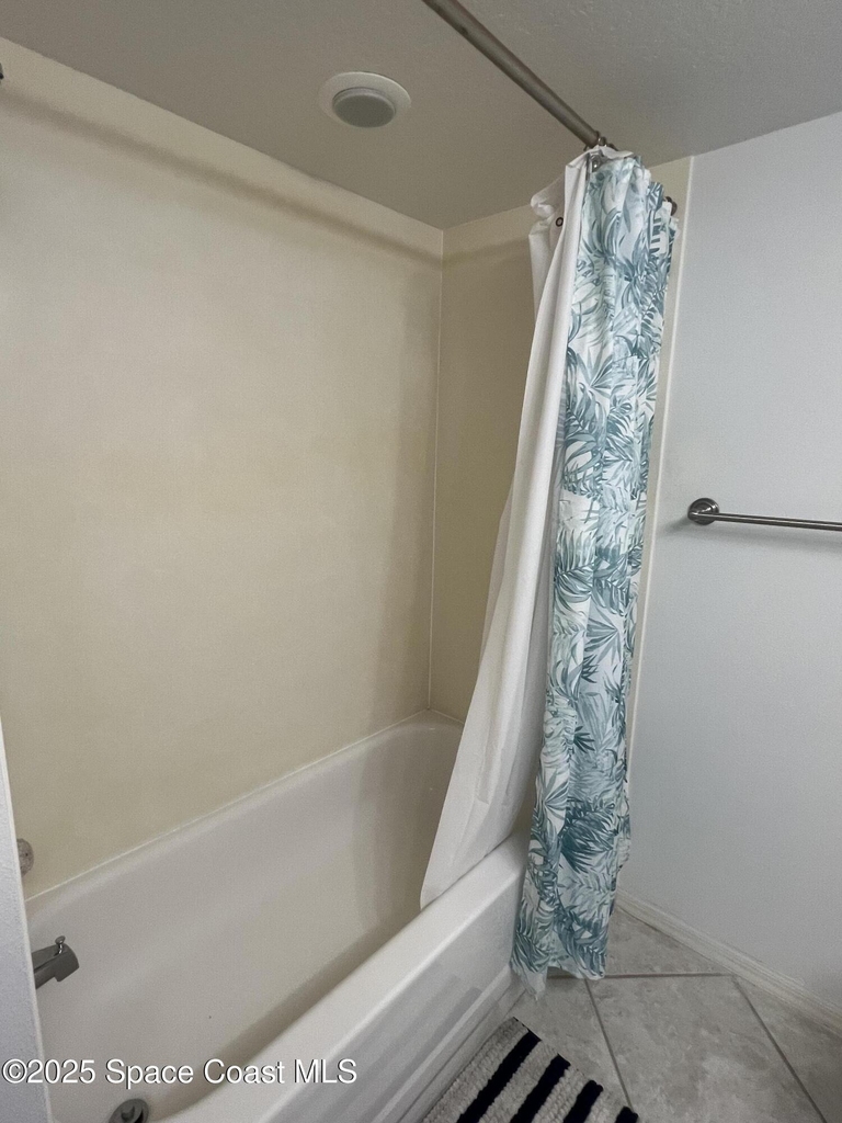 8921 Lake Drive - Photo 34
