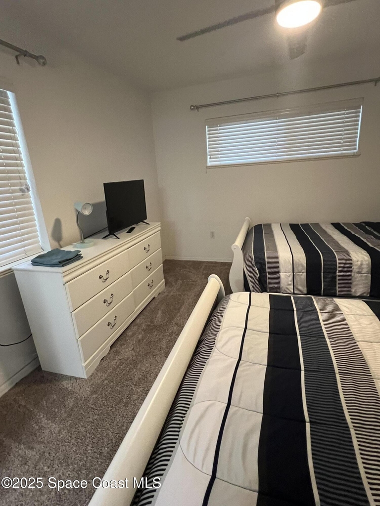8921 Lake Drive - Photo 31