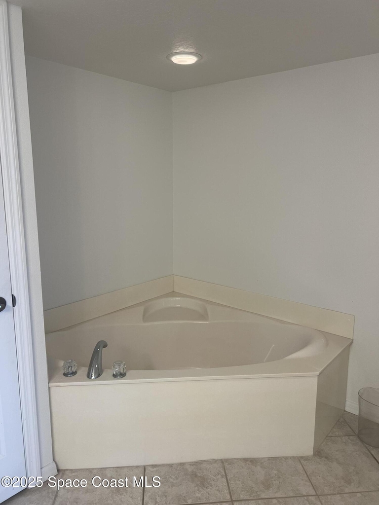 8921 Lake Drive - Photo 25