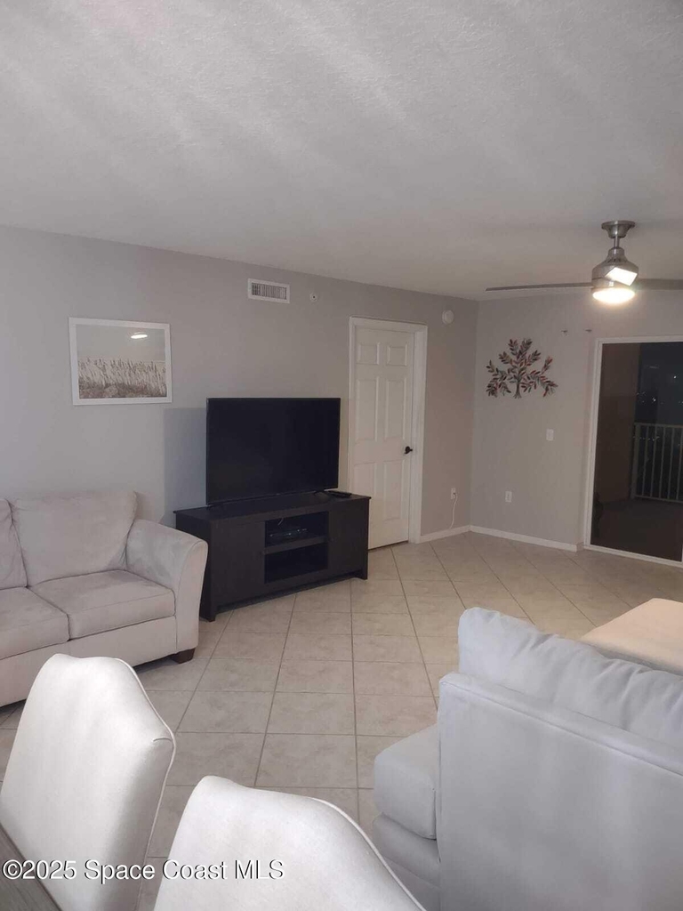 8921 Lake Drive - Photo 5
