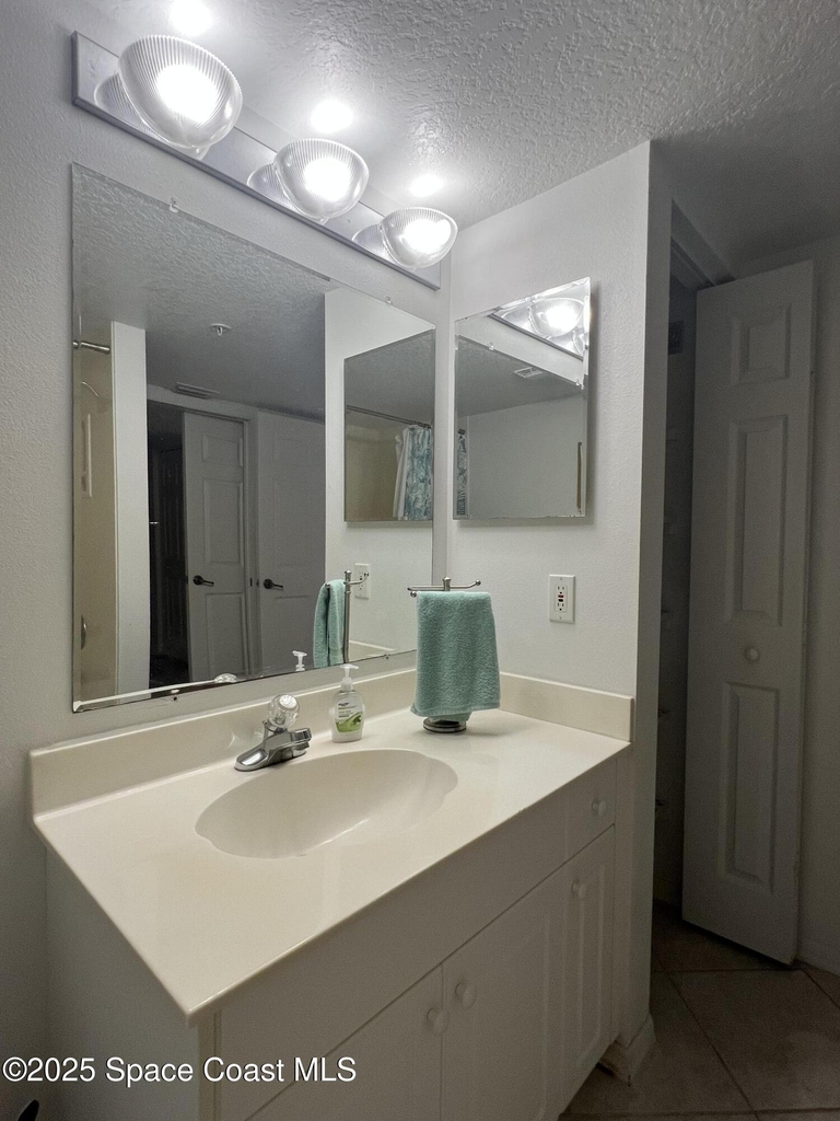 8921 Lake Drive - Photo 33