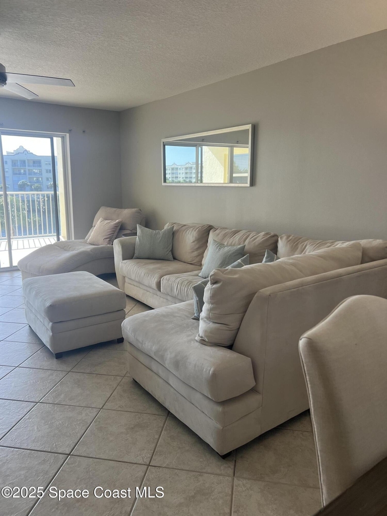 8921 Lake Drive - Photo 4