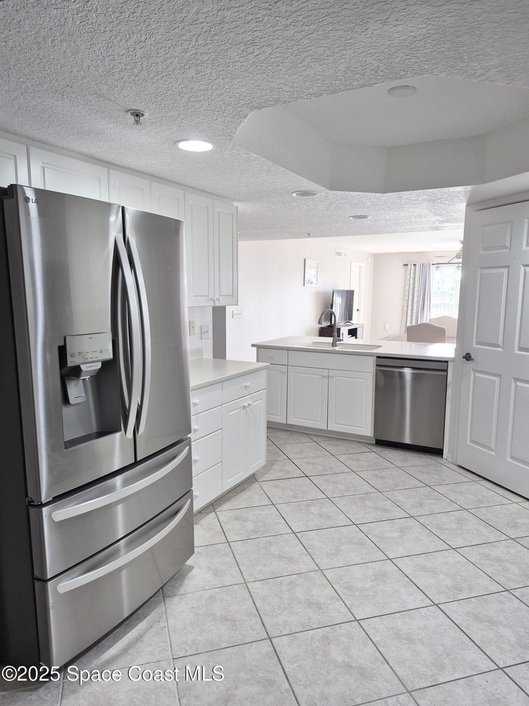 8921 Lake Drive - Photo 11