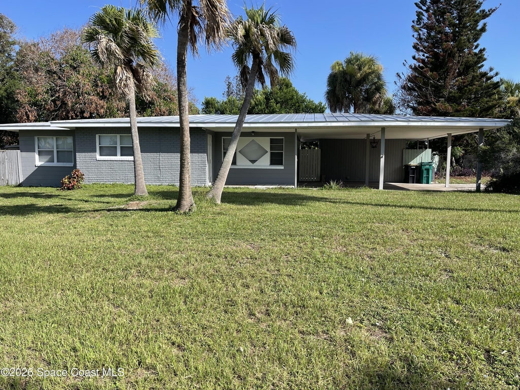 1400 Hillcrest Drive - Photo 0