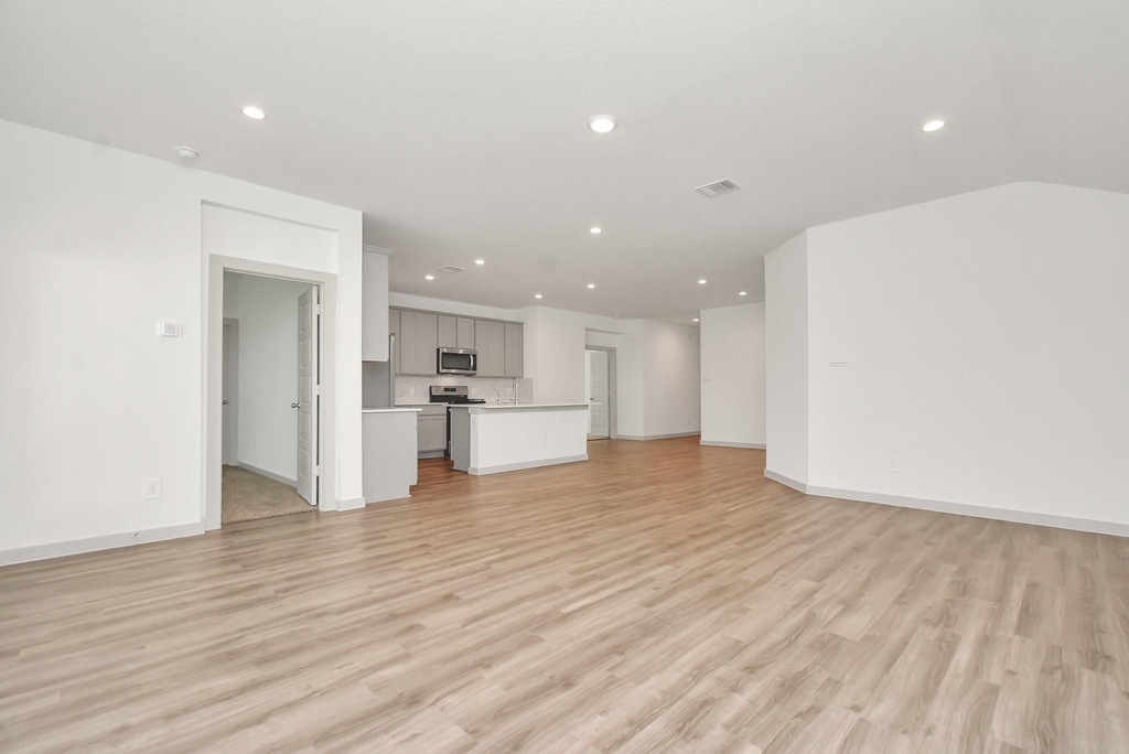 1114 Hughes Crossing Drive - Photo 28
