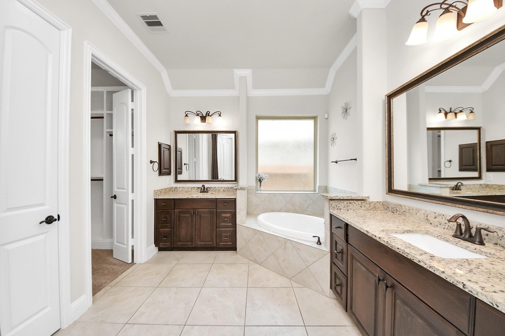 11618 Arbirlot Drive - Photo 40