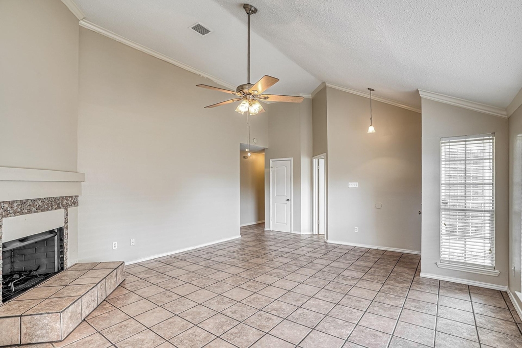 18614 Seaton Drive - Photo 5