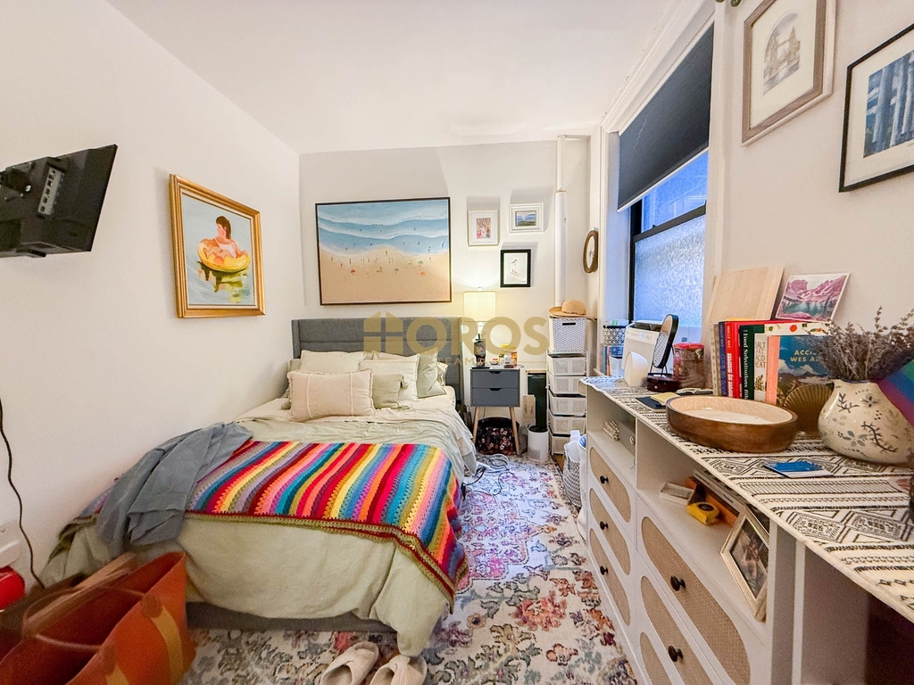 210 East 10th Street - Photo 0