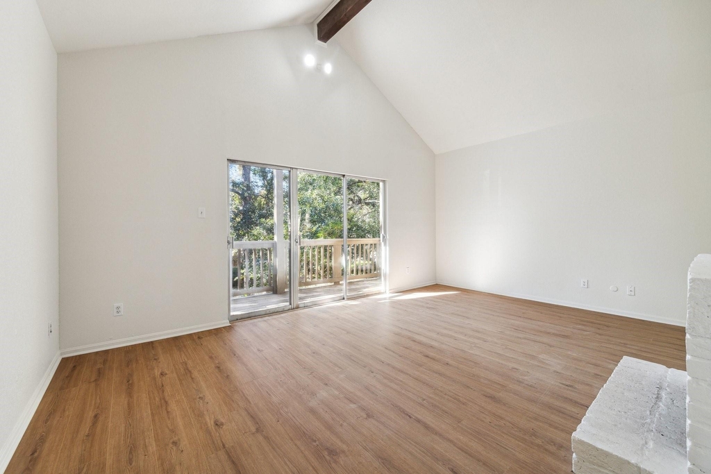 2100 Tanglewilde Street - Photo 0