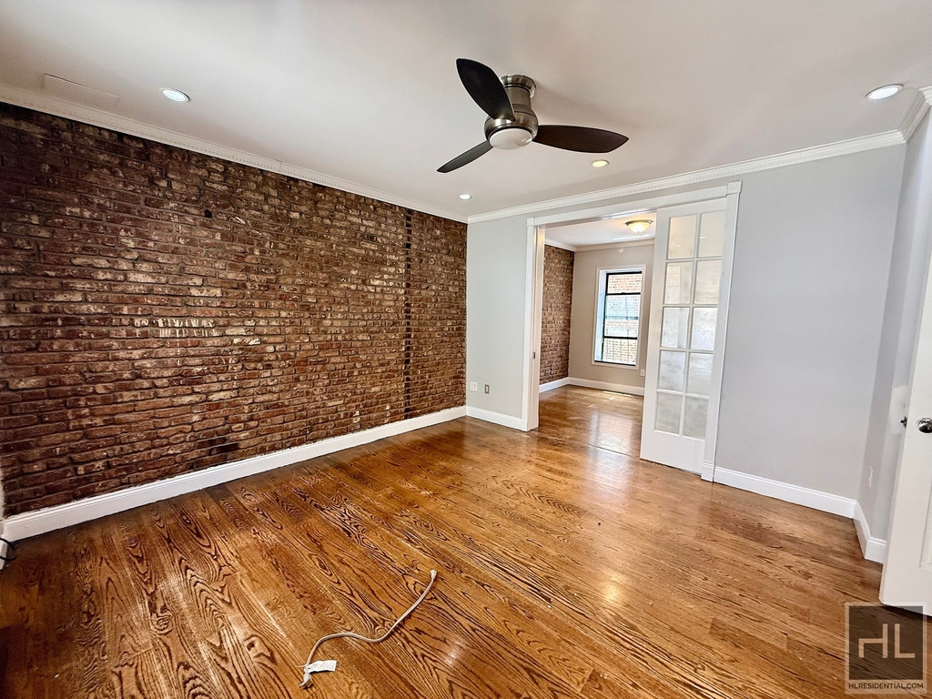 E 100th St - Photo 1