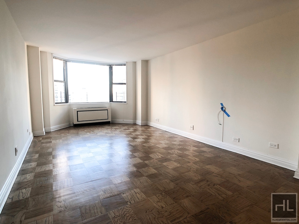 East 71st Street - Photo 0