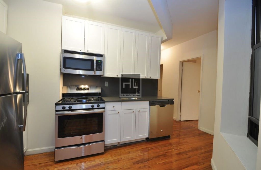 East 25th Street - Photo 1