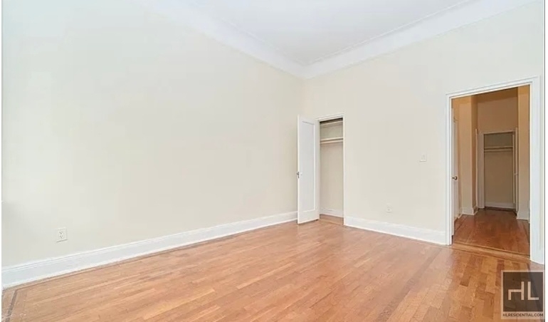East 82 Street - Photo 2