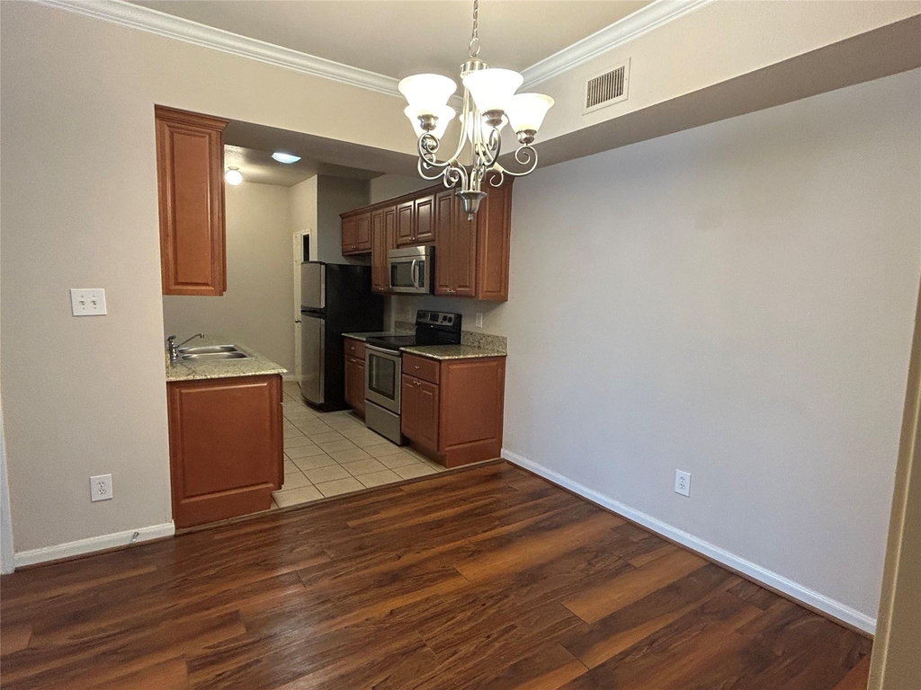 2255 Braeswood Park Drive - Photo 10