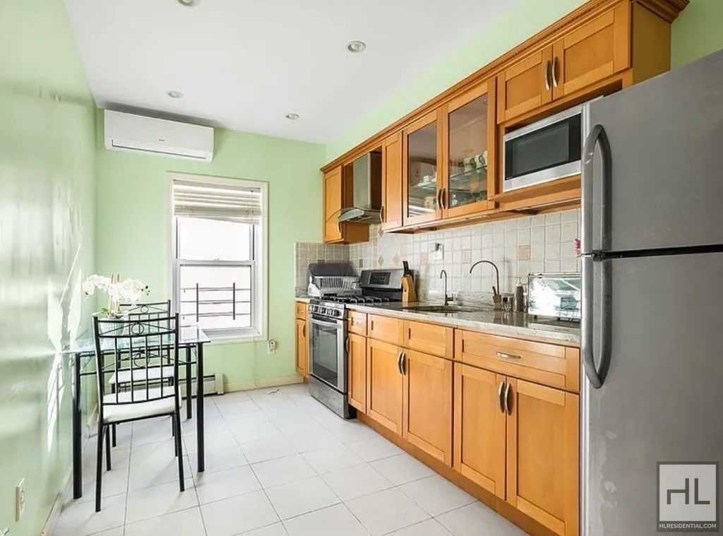 78 Street - Photo 4