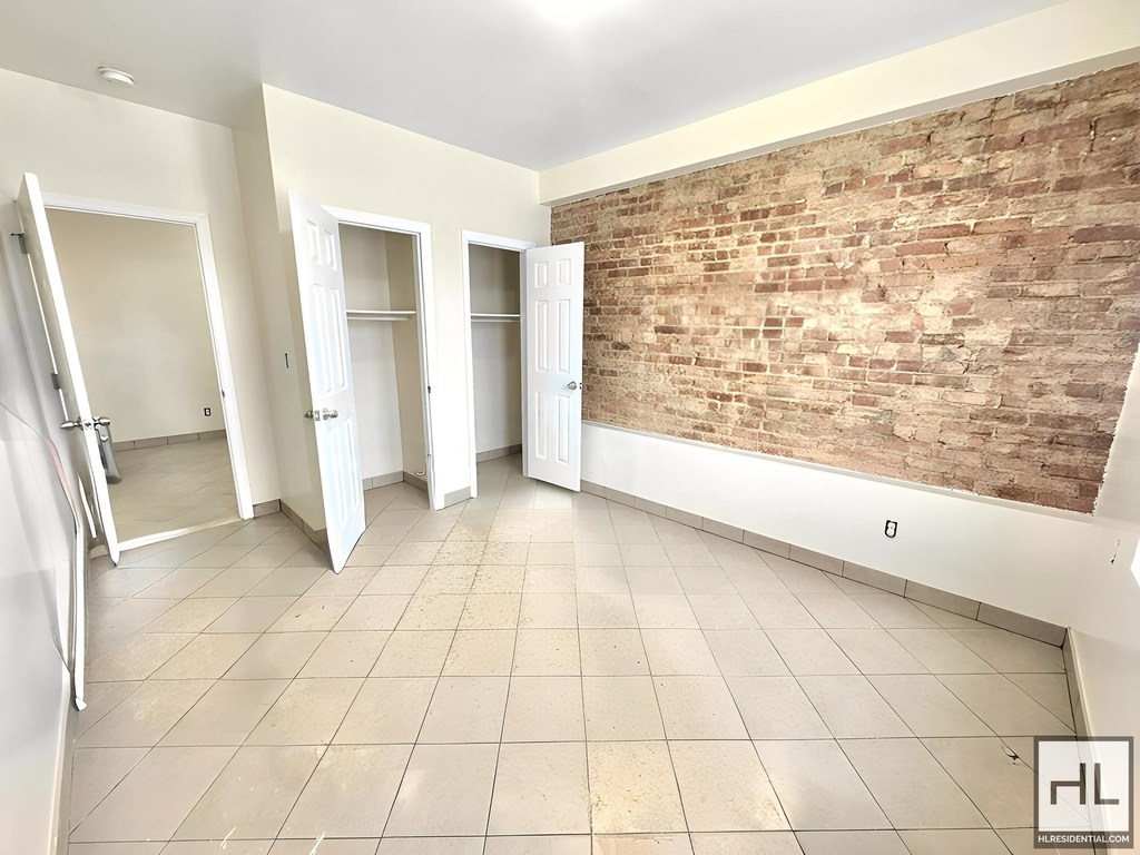 85 Street - Photo 3