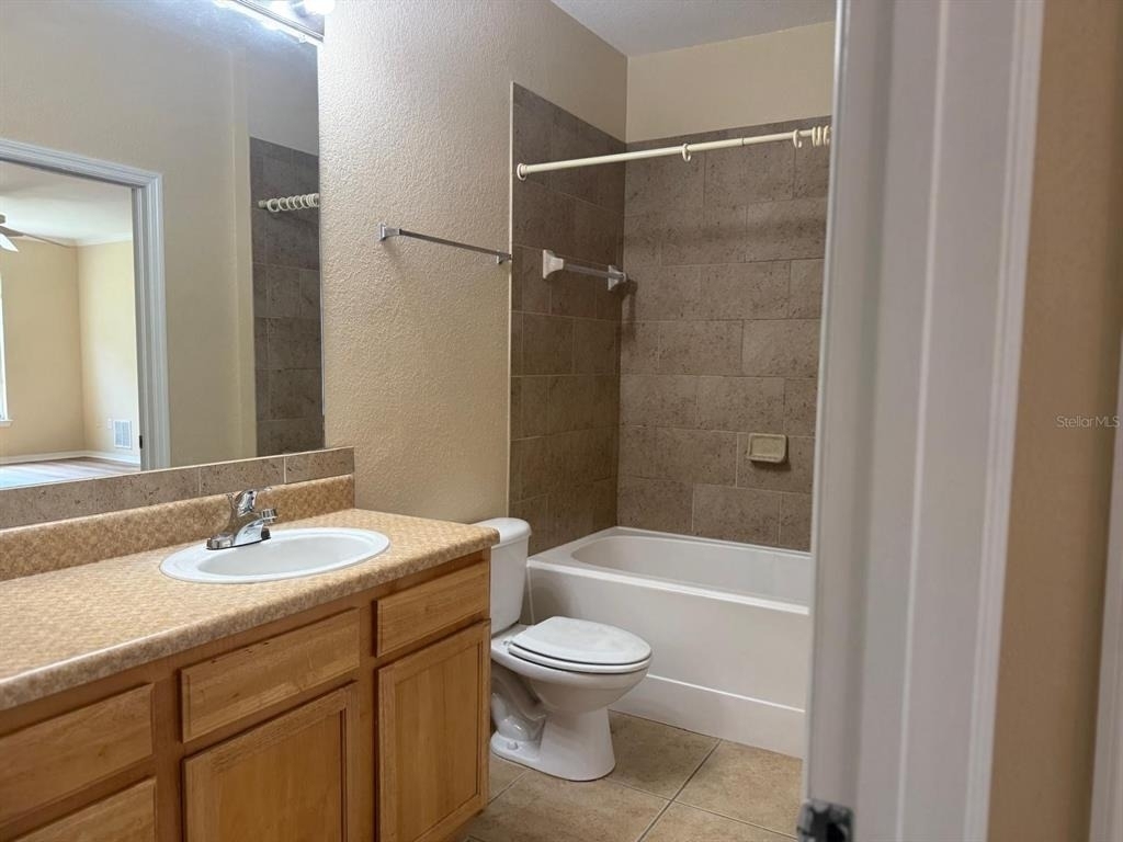 10025 Courtney Palms Boulevard - Photo 15