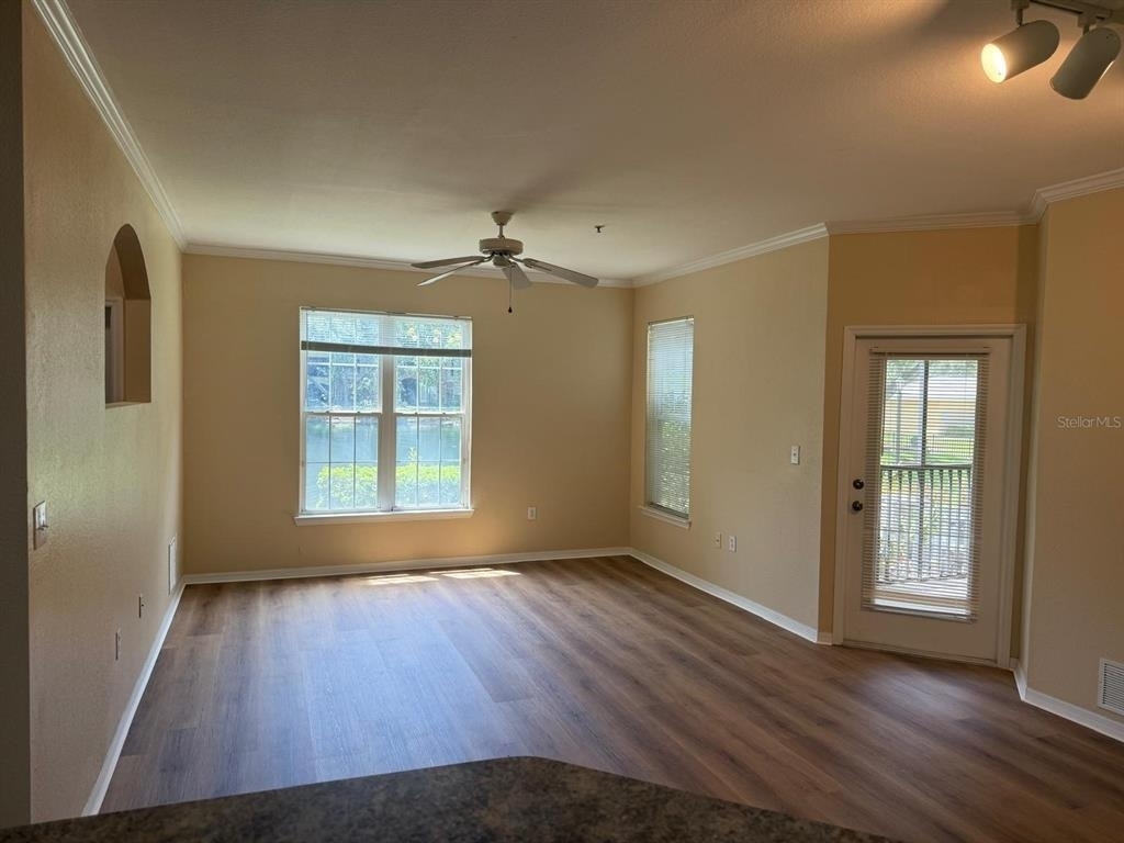 10025 Courtney Palms Boulevard - Photo 13