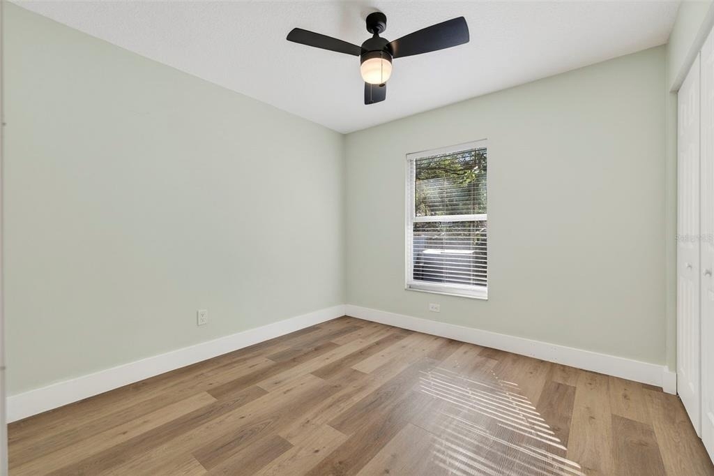 1909 E Henry Avenue - Photo 18