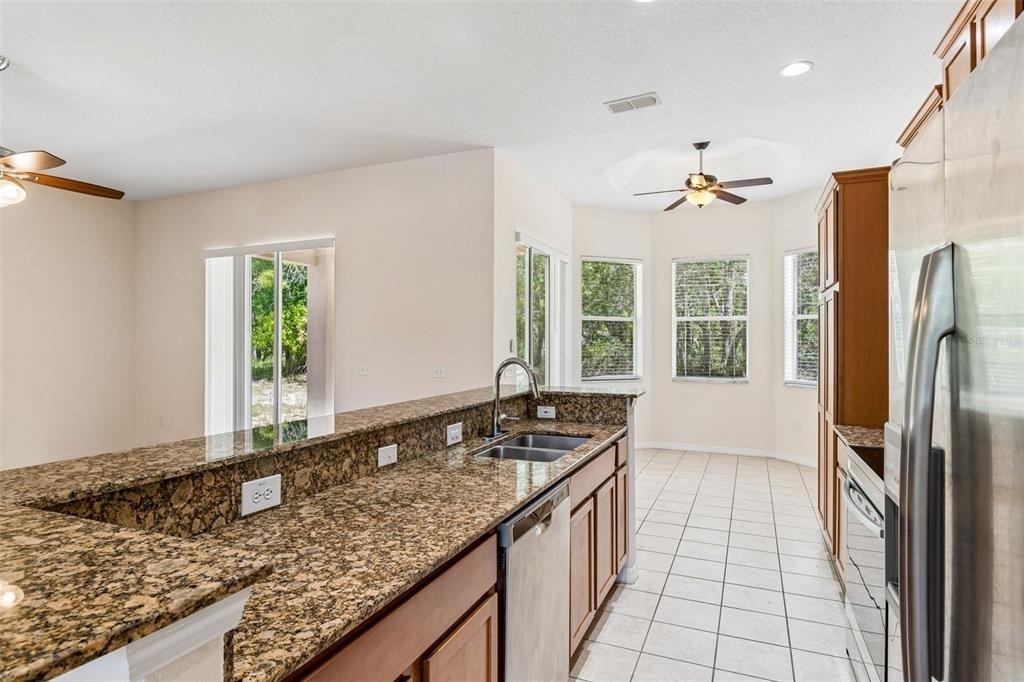 37 Greenpark Boulevard - Photo 22