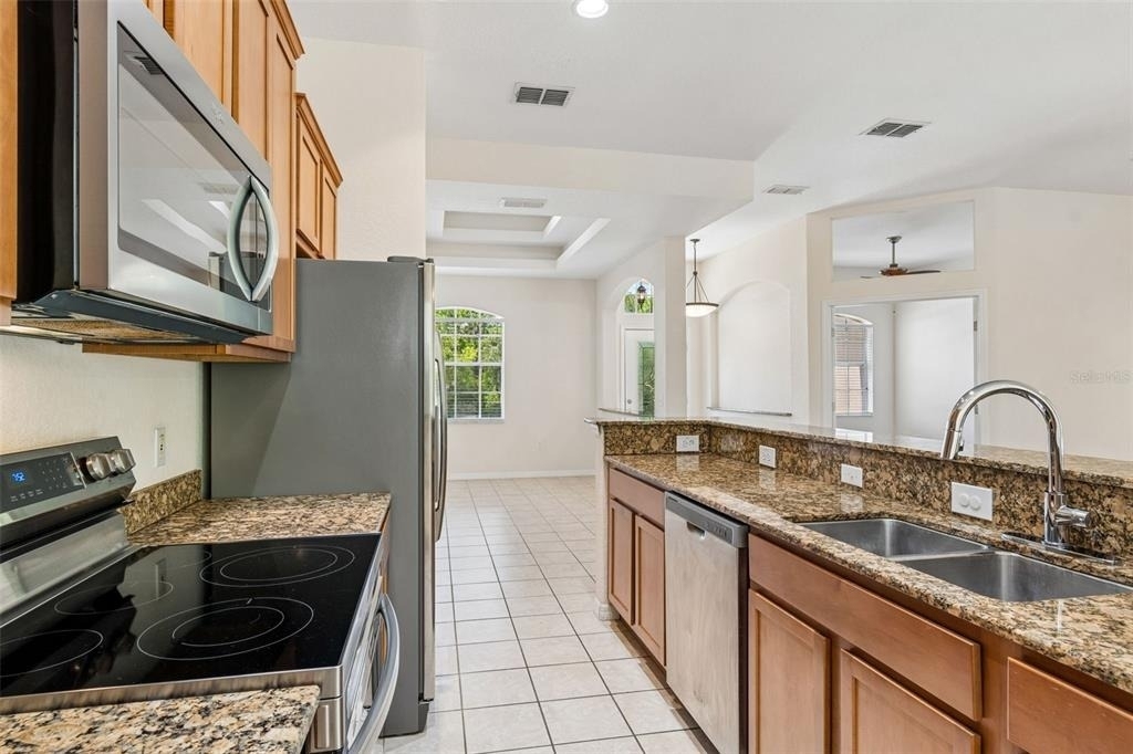 37 Greenpark Boulevard - Photo 24
