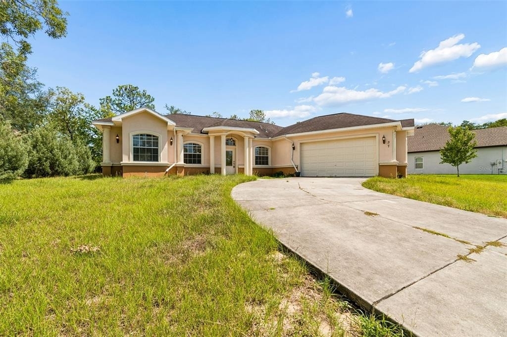 37 Greenpark Boulevard - Photo 1