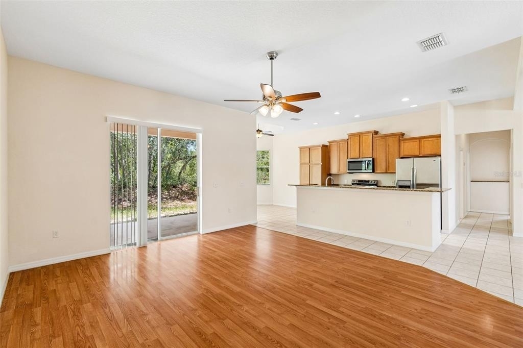 37 Greenpark Boulevard - Photo 18