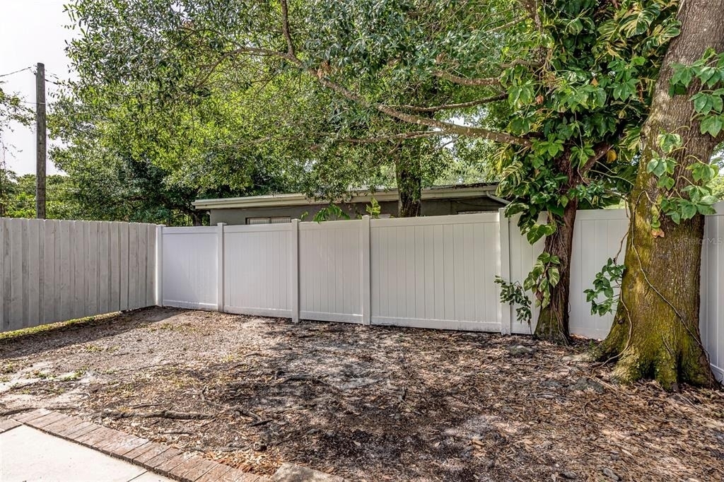 7391 34th Street N - Photo 29