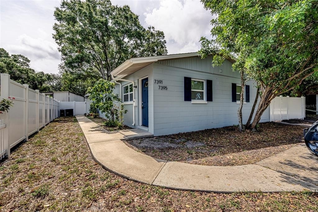 7391 34th Street N - Photo 0