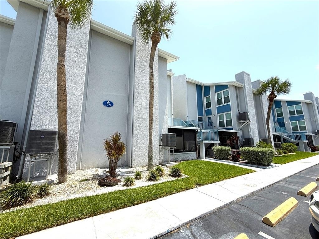 179 Medallion Blvd - Photo 1