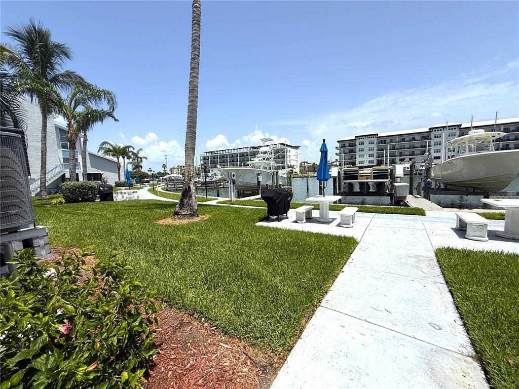 179 Medallion Blvd - Photo 16