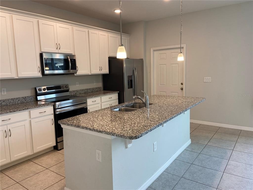 5029 Avalon Park Boulevard - Photo 7