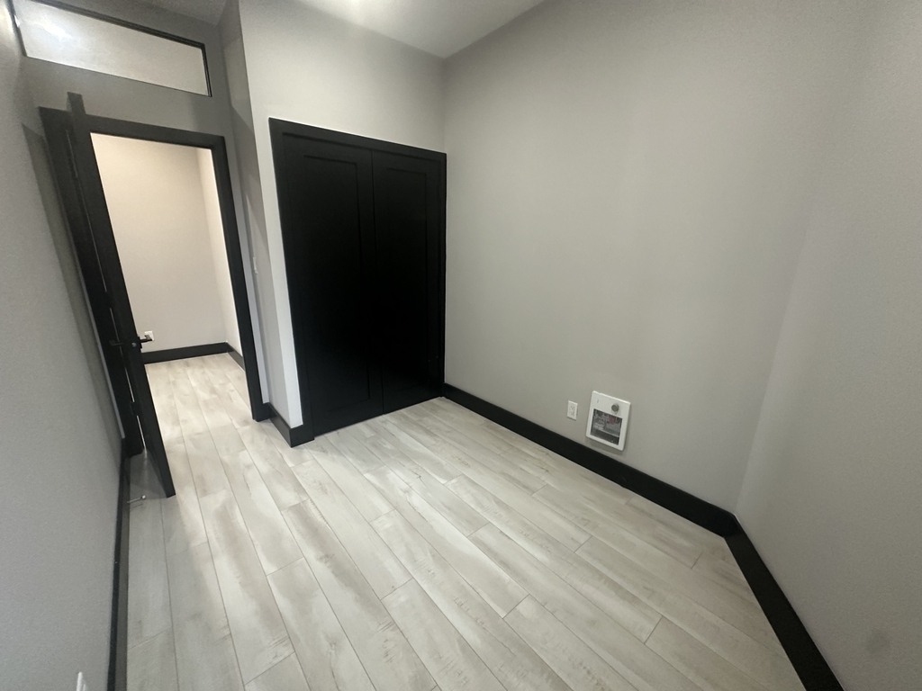 2154 2nd Avenue - Photo 0