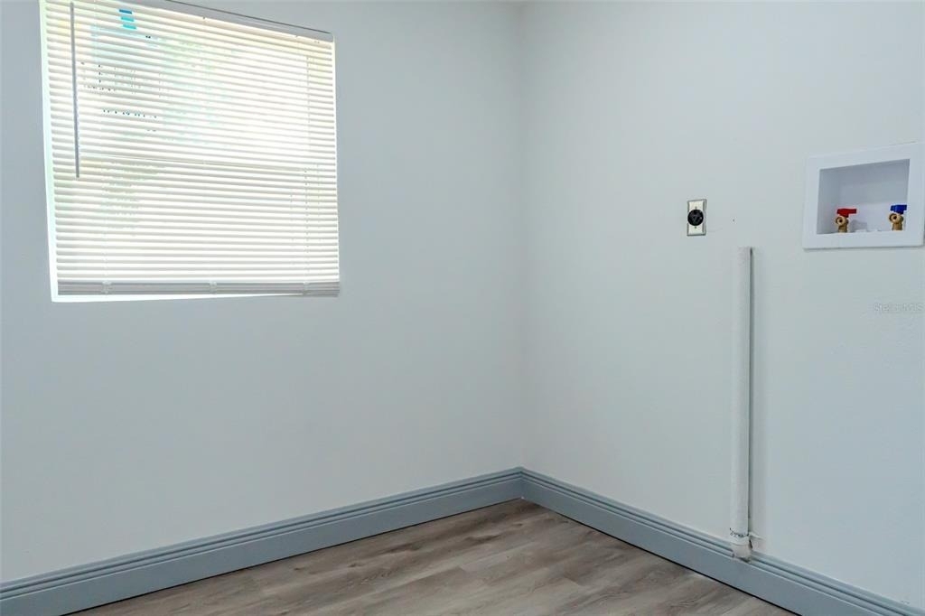 217 Betty Avenue S - Photo 8