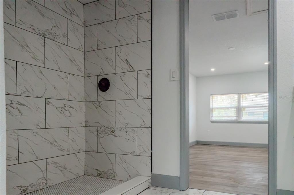 217 Betty Avenue S - Photo 10
