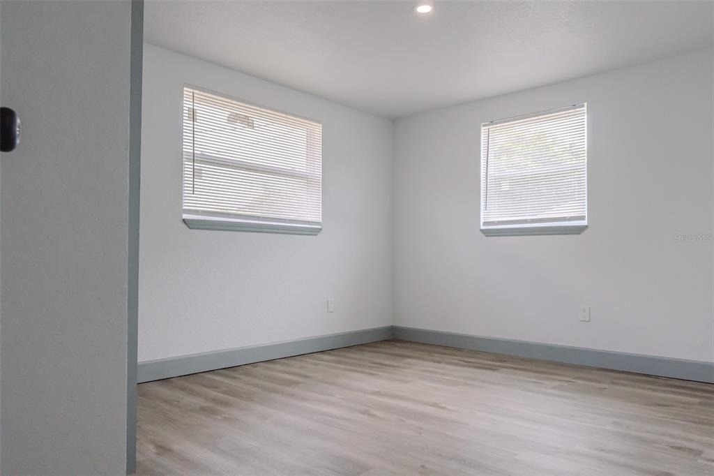 217 Betty Avenue S - Photo 22