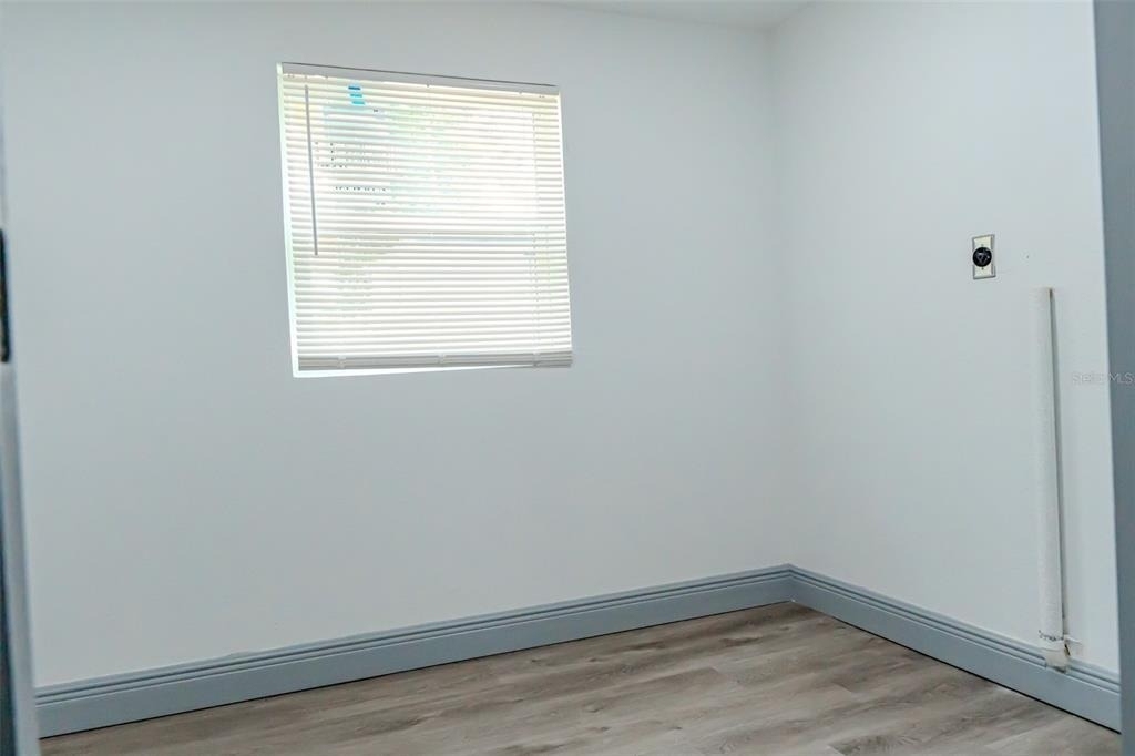 217 Betty Avenue S - Photo 9