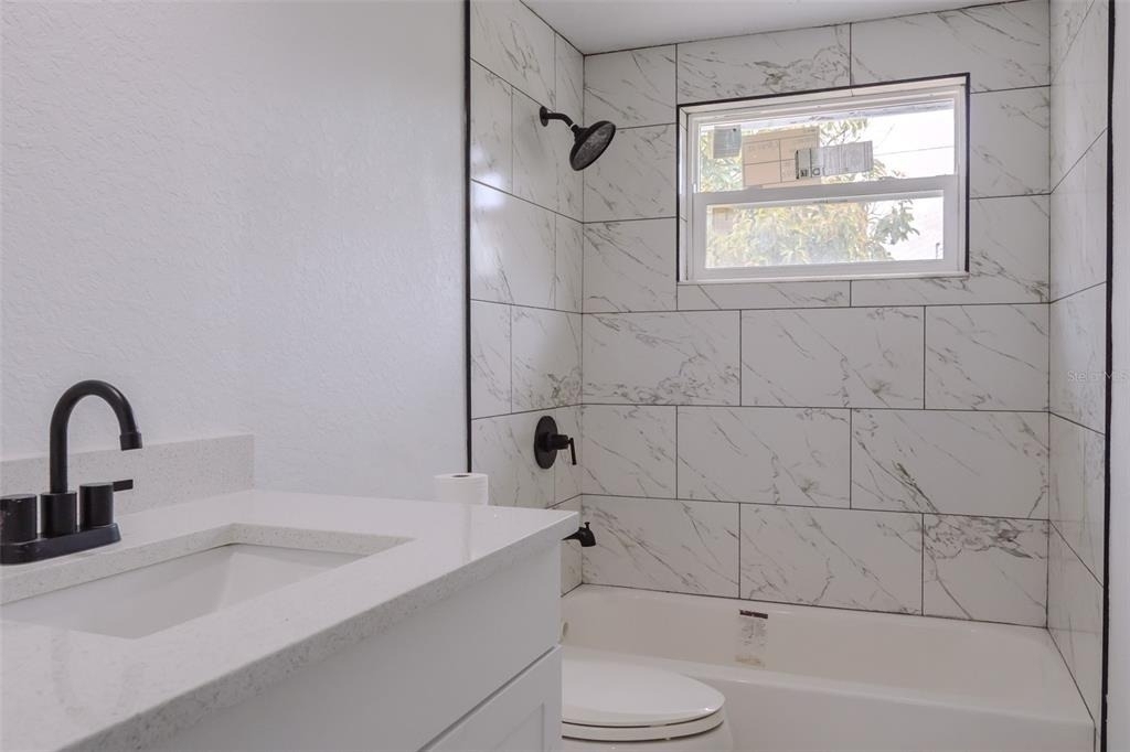 217 Betty Avenue S - Photo 18
